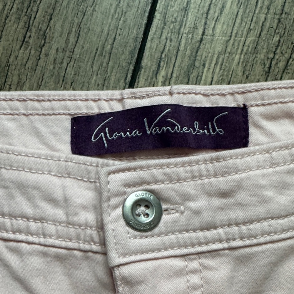 Gloria Vanderbilt Pale Pink Bermuda Shorts Size 16 - Picture 2 of 9